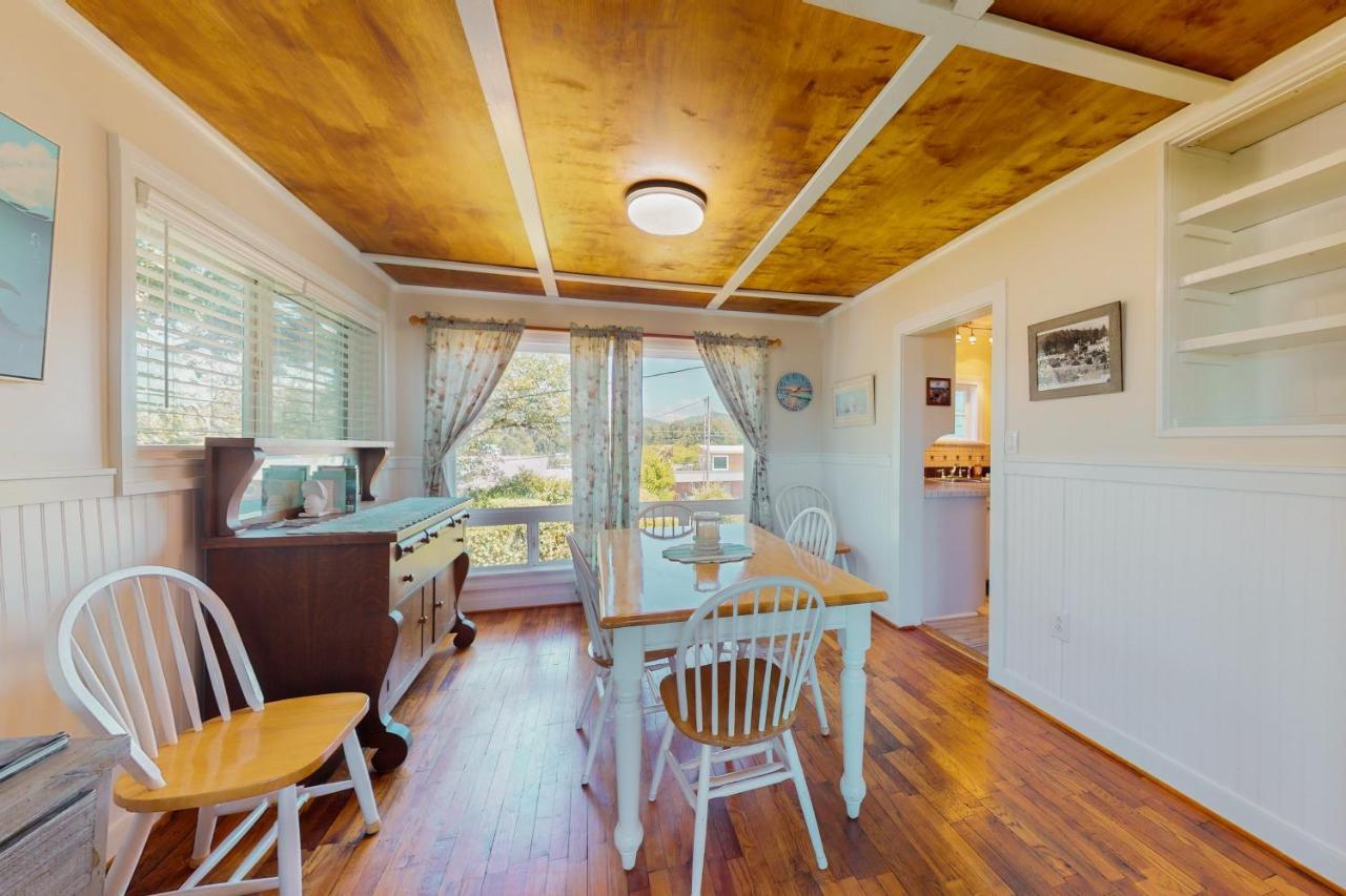 Coastal Breeze Villa Depoe Bay Eksteriør bilde